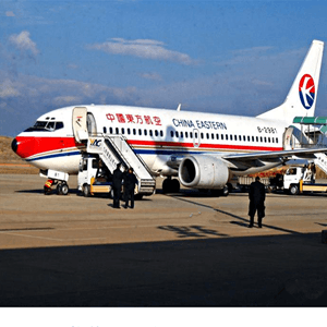 大庆机场货运航空快运业稳步发展的原因是什么？
